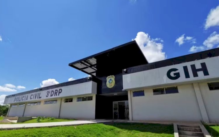 Homem morre após cair de caminhão de reciclagem, em Anápolis